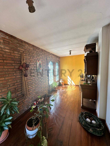 Venta - Casa - 3 Dormitorios - Zona Norte
