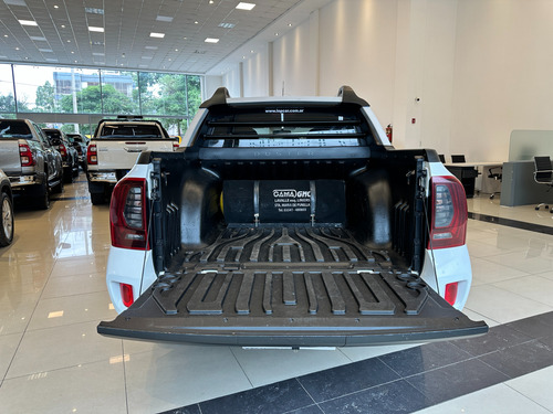 Renault Duster Oroch 2.0 Outsider Plus