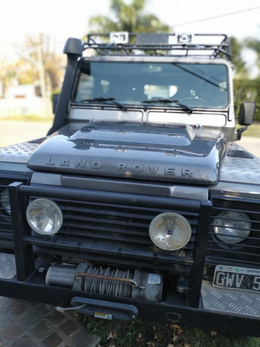 Imagen 3 de 10 de Land Rover Defender 2.4 Sw 110 S 2008