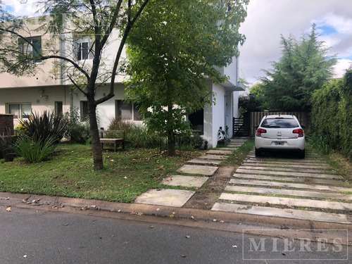 Casa En Venta En San Isidro Labrador, Villanueva.