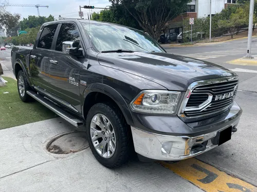comprar Dodge Ram 5.7 Laramie Crew Cab 4x4 Aut Rambox
