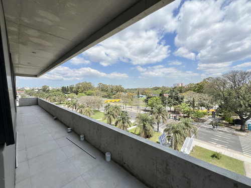 Oficina En Alquiler Plantas Abiertas Con Vista Al Parque Sarmiento