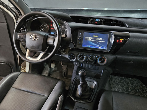 Toyota Hilux 2.8 D-4D TURBO DIESEL CHASSI 4X4 MANUAL