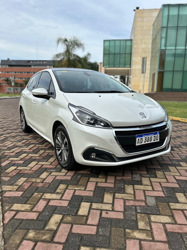 Peugeot 208 1.6 Allure Nav Tiptronic