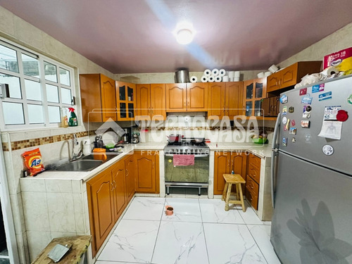 Venta Casas Reacomodo Valentin Gomez Farias T-df0010-0379