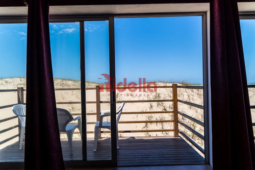 Venta De Casa En Primera Linea Al Mar, Punta Del Diablo