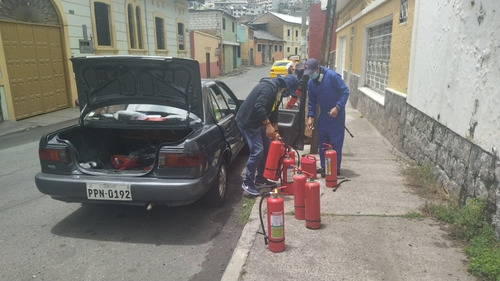 Imagen 7 de 8 de Recarga De Extintores A Domicilio Vamos Donde Tu Estés Quito