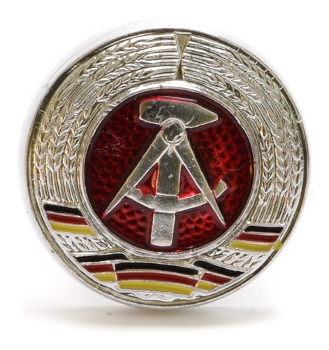 Pin Metalico Militar De Alemania Oriental