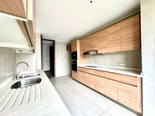 Moderno Penthouse I La Dehesa Central I Colegio Los Alerces