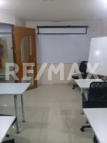 Imagen 3 de 8 de Oficina En Venta En C.c. Petroriente. Maturín (2)