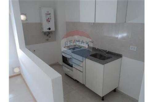 Imagen 10 de 15 de Venta Depto 1 Dorm Amplio, Escaleras, Financiación