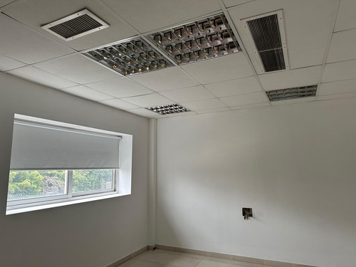 Alquiler Deposito 1900 M2 En Benavidez Tigre