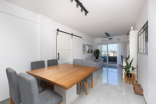 Venta Dpto 3 Amb Con Balcon Al Frente En Caseros