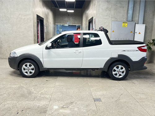 Fiat Strada 1.4 MPI FREEDOM CD 8V FLEX 3P MANUAL
