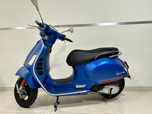 Imagen 9 de 15 de Vespa Super Sport 300 Hpe Retro Scooter Permutas Bbva 0 %