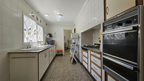 Venta - Chalet De Cinco Ambientes En Dos Plantas - Alberti 969 - Lomas De Stella Maris