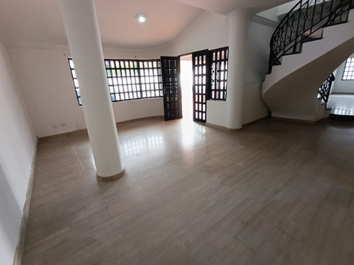 (hl28) Vendo Hermosa Casa En Colinas De Guataparo