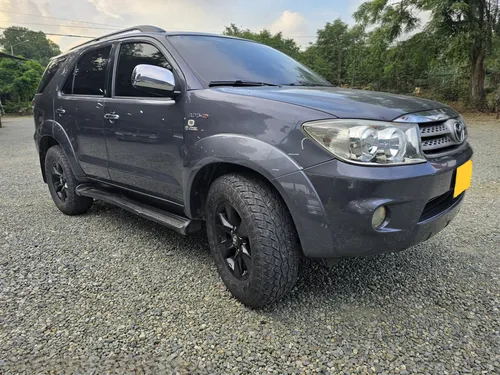 Toyota Fortuner 3.0 Srv