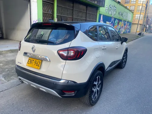 Renault Captur 2.0 Intens Automática