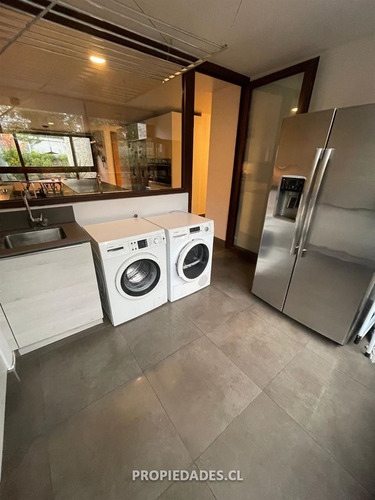 Depto En Venta De 4 Dorm. En Las Condes 800mts Jardin Propio