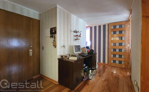 Departamento En Venta De 3 Dorm 3 Baños. En Las Condes