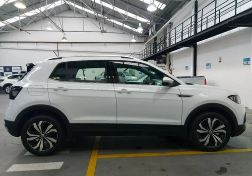 Imagen 4 de 25 de Volkswagen T-cross Highline 200 Tsi At Entrega Inm. 0km Gp