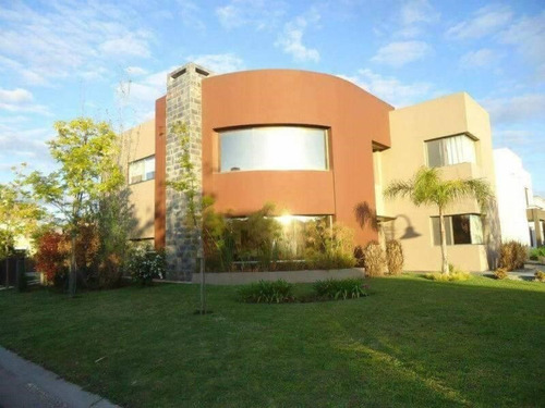 Casa  En Alquiler En Los Sauces, Nordelta, Tigre