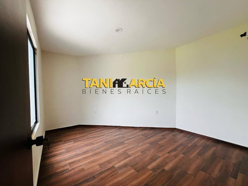 Vendo Casa Nueva, Moderna En Fortín, Con Doble Cochera.