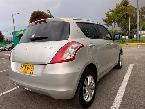 Suzuki Swift 1.2L LIVE MT