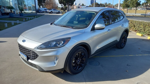 Imagen 1 de 16 de Ford Kuga Hibrida Se