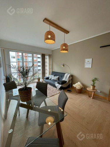 Venta Departamento 3 Ambientes, Reciclado. Zona Plaza Colon