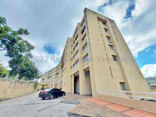 Apartamento En Venta En Los Samanes 23-23227 Yf