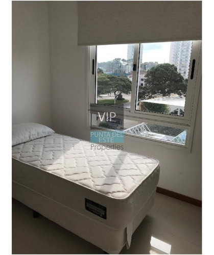 Apartamento En Aidy Grill, 2 Dormitorios Alquiler Anual - Ref: 240