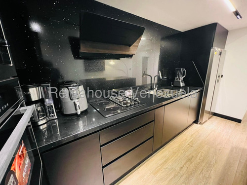 Apartamento En Venta Urb San Isidro Maracay 25-19634 Jecg