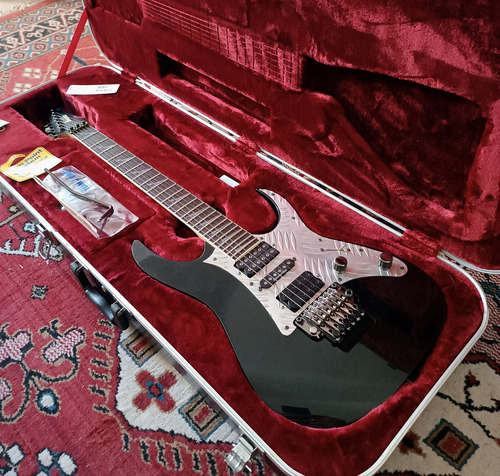 Ibanez Prestige 2550z Japon (jackson, Charvel, Kramer, Ltd) Diestro Negro Palo De Rosa (Usado)