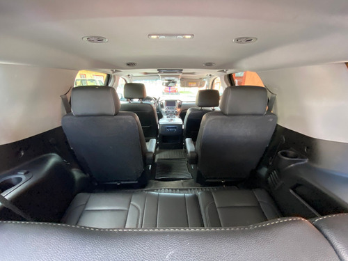 Imagen 2 de 8 de Chevrolet Tahoe Lt 2018