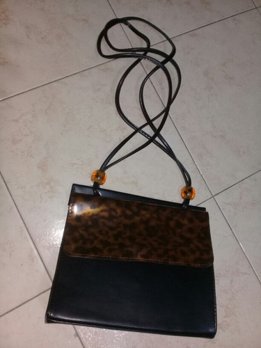 Cartera Cuero Eco Negro Combinada Leopardo 23 X 21 Cms  