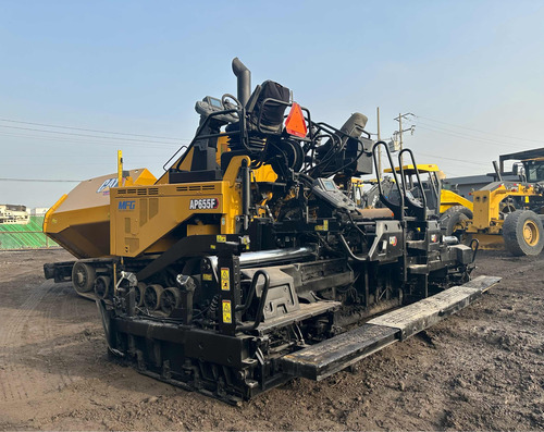 Pavimentadora Caterpillar Ap655f