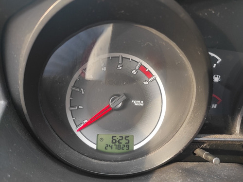 Imagem 11 de 15 de Ford Fiesta 2011 1.0 Flex 5p