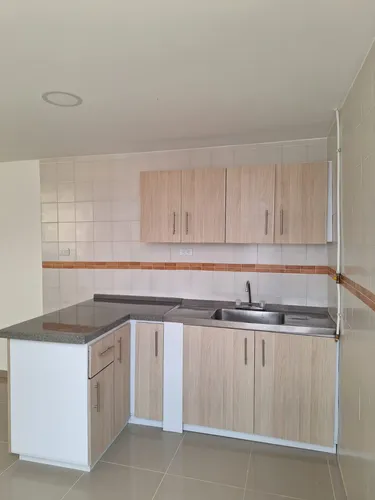 Alquiler De Apartaestudio En El Troncal 3er Piso