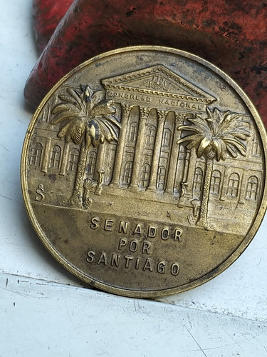 Medalla Antigua Legislador Ángel Faivovich