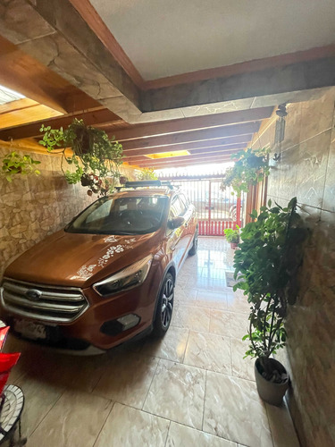 Casa 2 Pisos, 74 M2, 4d+3b+1e, Maipú (79057)