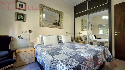 Casa En Venta Con Jardín, Quincho Y Terraza En Colegiales!!