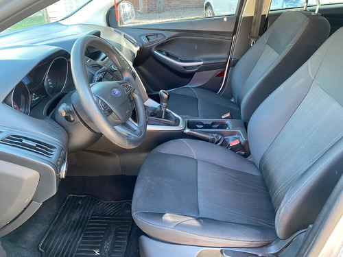 Imagen 12 de 15 de Ford Focus 5p 1.6l N Mt S