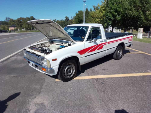 Toyota Hilux 1.8 Nafta Base