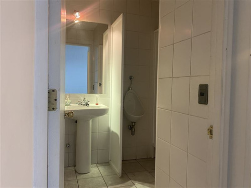 Imagen 4 de 11 de Gran Oficina Y/o Bodega En Venta En Recoleta