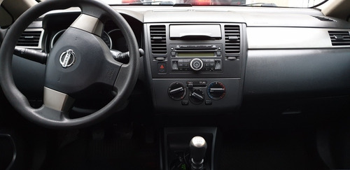 Nissan Tiida 1.8 S Flex 5p 2012