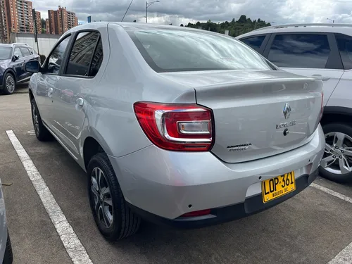 Renault Logan 1.6 Intens Aut
