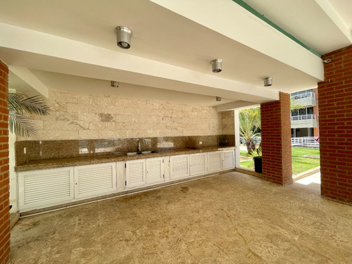 En Venta Moderno Apartamento En El Conjunto Residencial Punta Pacifico