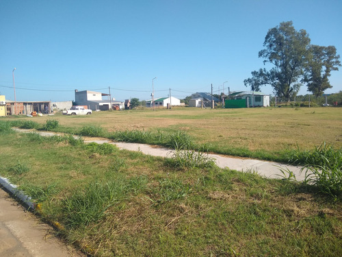 Timbúes, Terrenos Céntricos En Calle 25 De Mayo E Islas Malvinas